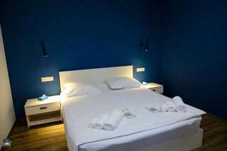 Отели типа «постель и завтрак» Guest House in Gumri Гюмри Стандартный номер с кроватью размера "king-size"-2