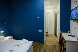 Отели типа «постель и завтрак» Guest House in Gumri Гюмри Стандартный номер с кроватью размера "king-size"-6
