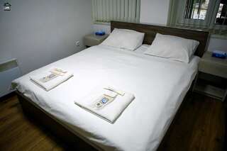 Отели типа «постель и завтрак» Guest House in Gumri Гюмри Бюджетный двухместный номер с 1 кроватью-3