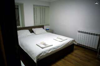 Отели типа «постель и завтрак» Guest House in Gumri Гюмри Бюджетный двухместный номер с 1 кроватью-4